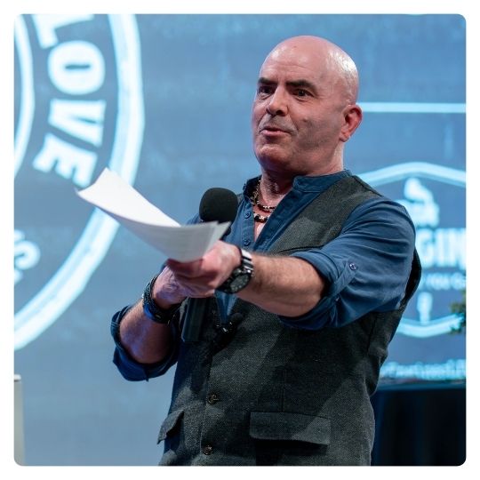 Kevin Bulmer leading a mastermind session at Little Engines LIVE.
